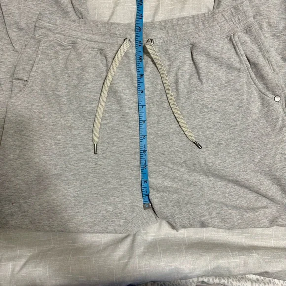 Vuori Laguna Lounge Heathered Gray Casual Pants Joggers 2.0 Size M - Picture 12 of 13